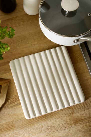 Cream Hayden Pan Trivet