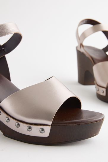 Clog heel sandals discount