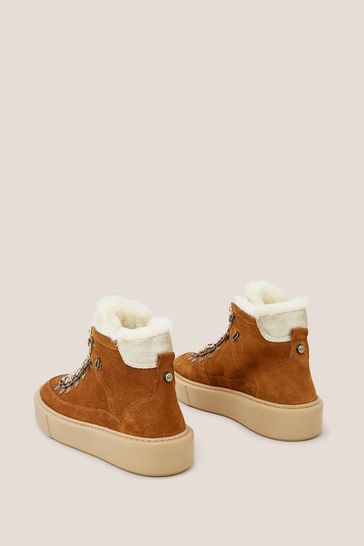 White outlet stuff boots