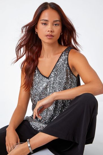 Petite vest tops store