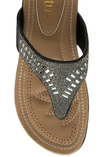 Bling toe clearance post sandals