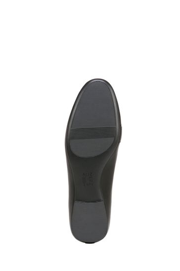 Naturalizer black slip on clearance