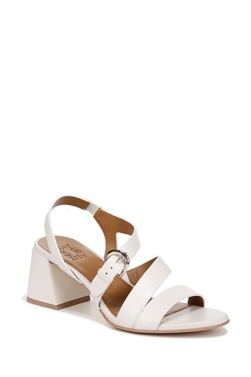 Naturalizer best sale strappy sandals