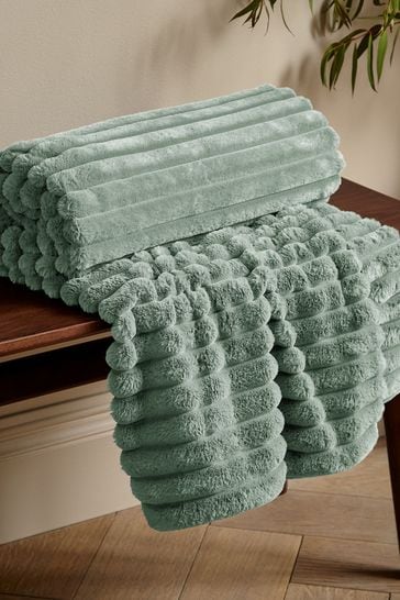 Catherine Lansfield Green Soft and Cosy Ribbed Faux Fur Throw