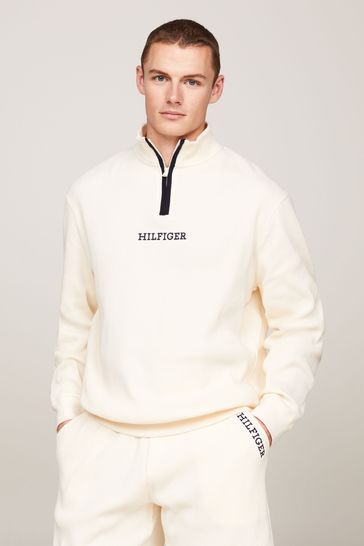 Suéter color crema con media cremallera de Tommy Hilfiger