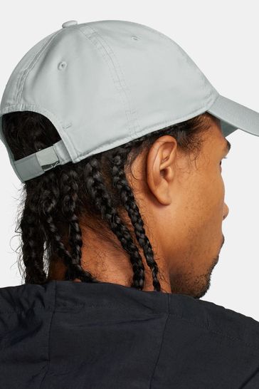 Nike swoosh cap grey deals
