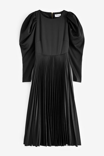 Black pleated dress with sleeves clearance