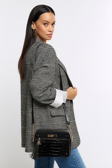 Buy River Island Croc Effect Chain Boxy Bag bei Next Deutschland