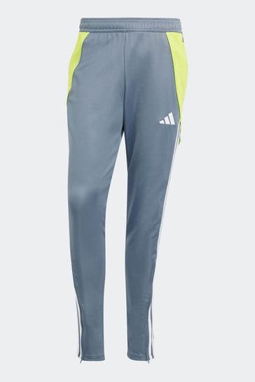 Adidas Boys Blue Black Trousers in Bhubaneshwar - Dealers, Manufacturers &  Suppliers - Justdial