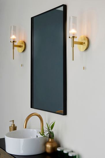 Gallery Home Brass Orillia 1 Bulb Bathroom Wall Light