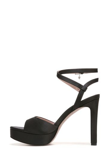 Naturalizer maya sandal store