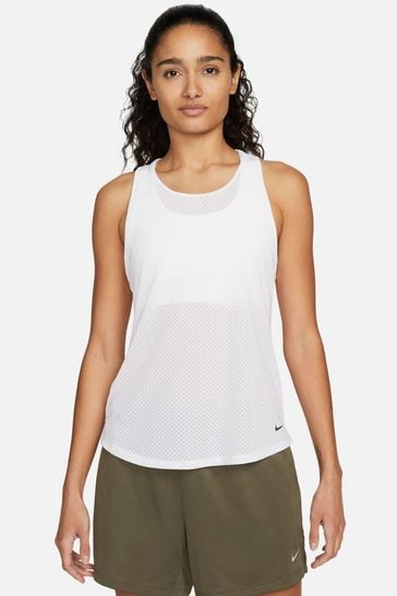 Nike breathe training store