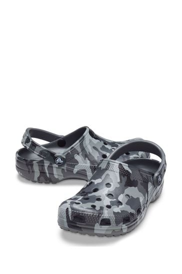 Crocs discount camouflage sandals