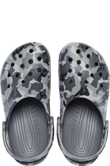 Black on sale camo crocs