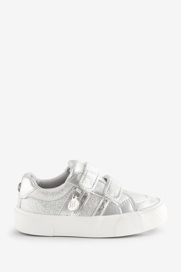 Buy River Island Girls Glitter Velcro Plimsoll Trainers bei Next