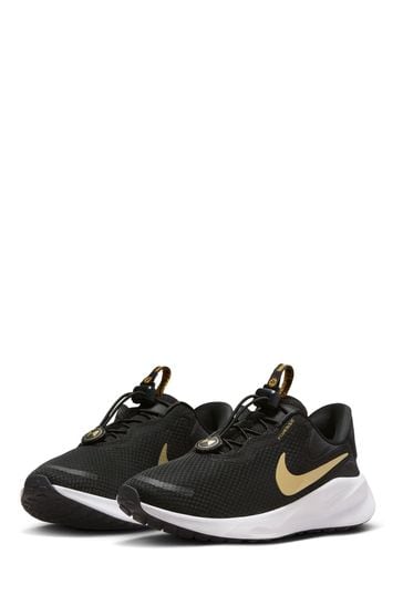 Black and gold nike runners clearance