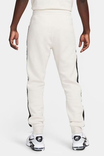 Nike side tape best sale joggers