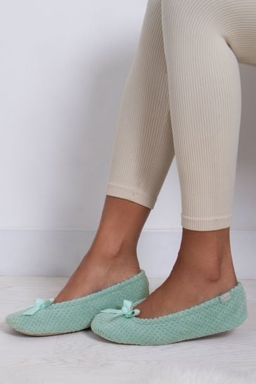 Totes Green Isotoner Popcorn Slippers