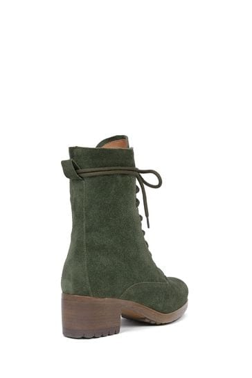 Boots green 2025