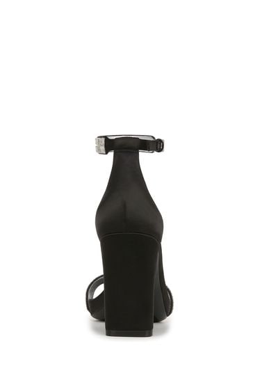 Naturalizer 2025 black sandals