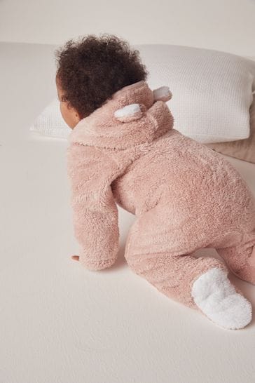 White company deals teddy bear