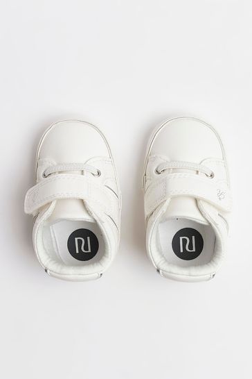 Baby store velcro trainers