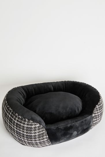 Black white dog best sale bed