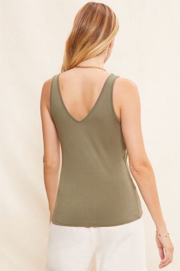 V neck outlet vest