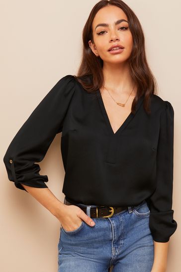 Black v deals neck top