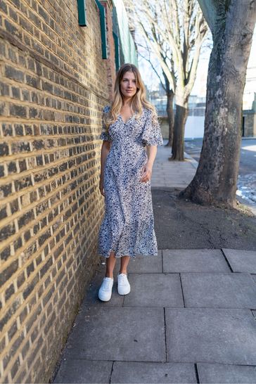 Tea dress and best sale trainers