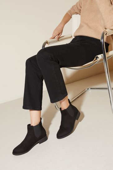 Flat black hotsell suede chelsea boots