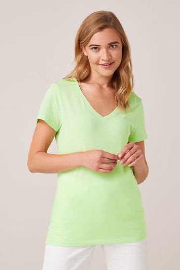 Gap favorite tee v neck shop
