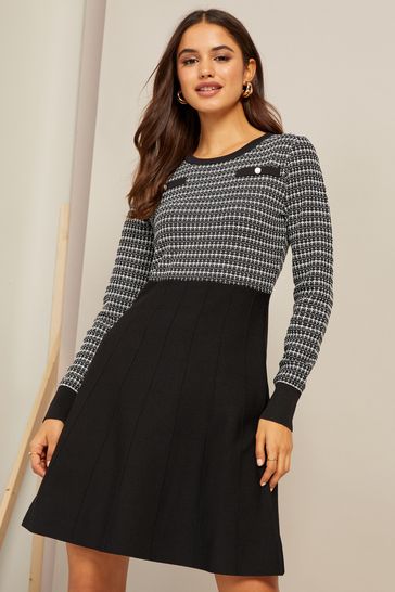 Black mini fit 2025 and flare dress