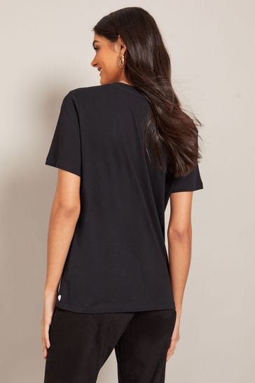 Black round neck clearance