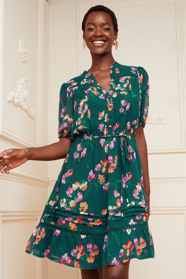 Green short store sleeve dress
