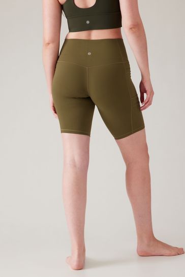Athleta cargo shorts top