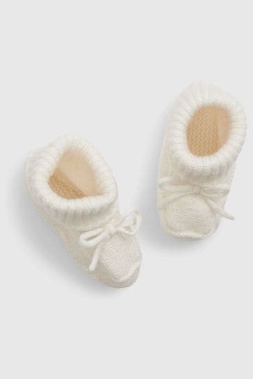 Baby gap store knit booties