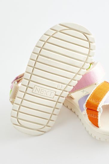 Kids trekker sandals deals