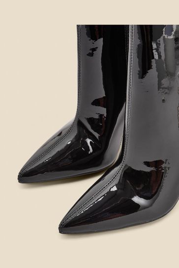 Black pointy 2025 booties