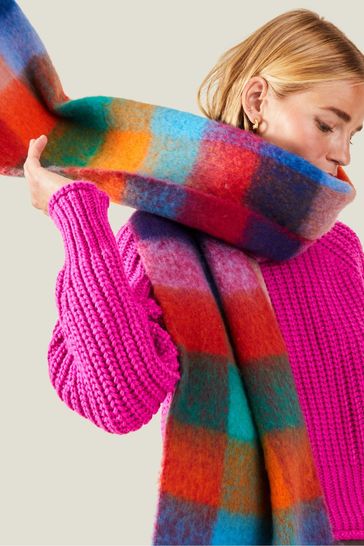 Accessorize shawl top