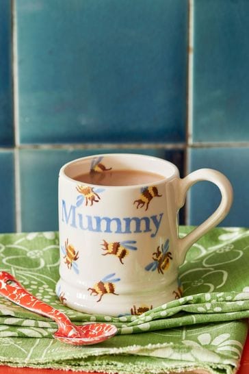Taza de 1/2 pinta color crema con estampado Bumblebee Mum de Emma Bridgewater