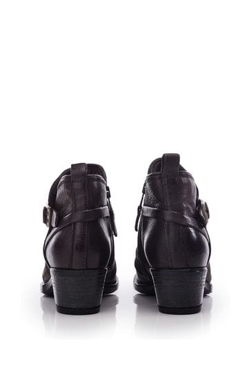 Moda in online pelle red boots