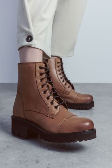 Moda in pelle tan ankle boots hotsell