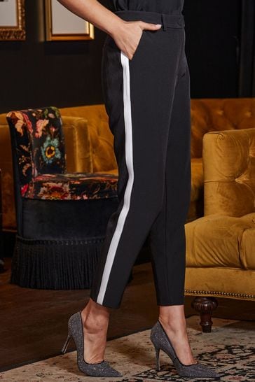 Black pants with white stripe down side hotsell