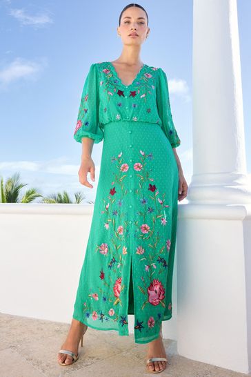V&A | Love & Roses Green Embroidered Scallop Neck Dobby Midi Dress d