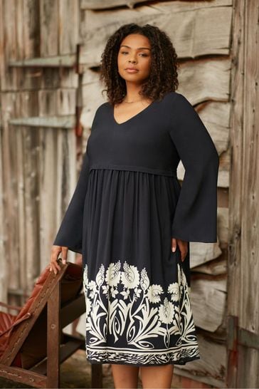 Live Unlimited Curve Border Print Relaxed Black Dress