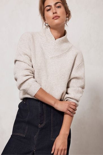 V neck cream sweater new arrivals