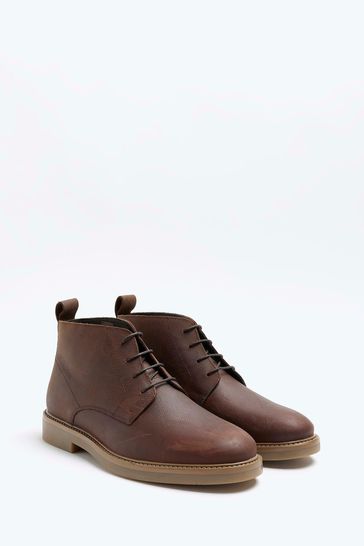 Wide fit deals chukka boots
