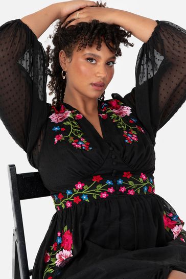 Sistaglam embroidered chiffon outlet skirt maxi dress