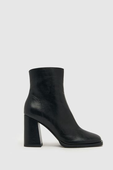 Schuh Brady Block Heel Black Boots